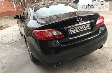 Седан Infiniti M37 2013 в 