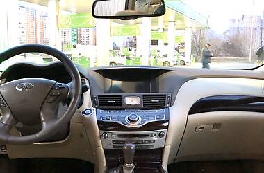 Седан Infiniti M37 2013 в 