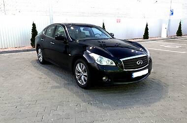 Седан Infiniti M37 2013 в 
