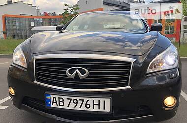 Седан Infiniti M37 2013 в 