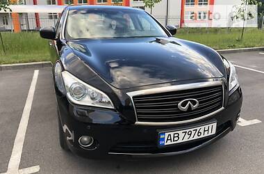 Седан Infiniti M37 2013 в 