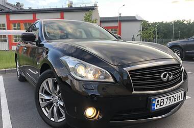 Седан Infiniti M37 2013 в 