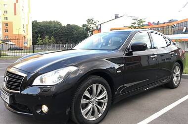 Седан Infiniti M37 2013 в 