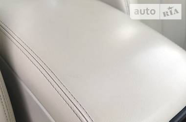 Седан Infiniti M37 2013 в 