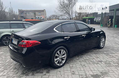 Седан Infiniti M37 2013 в 
