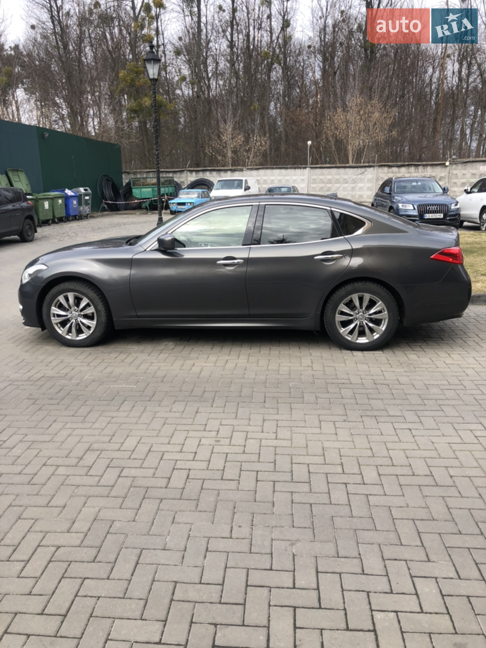 2011 Infiniti M - мініатюра 16