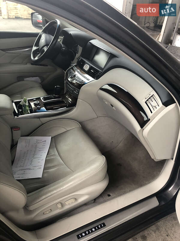 Седан Infiniti M37 2011 в Києві