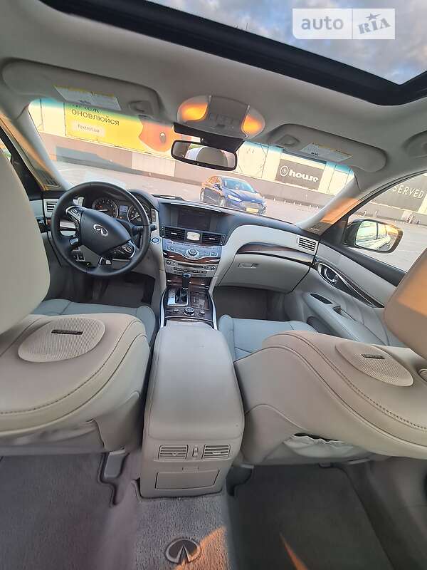 Седан Infiniti M37 2010 в Киеве