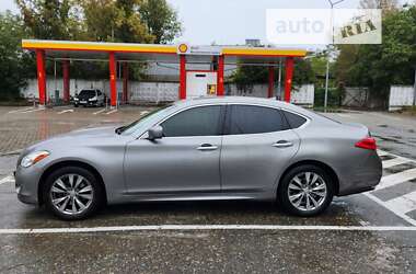Седан Infiniti M37 2013 в 