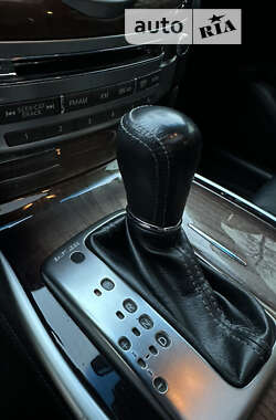 Седан Infiniti M37 2013 в 