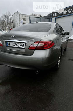 Седан Infiniti M37 2013 в 