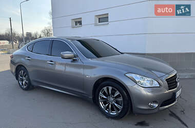 Седан Infiniti M37 2012 в 