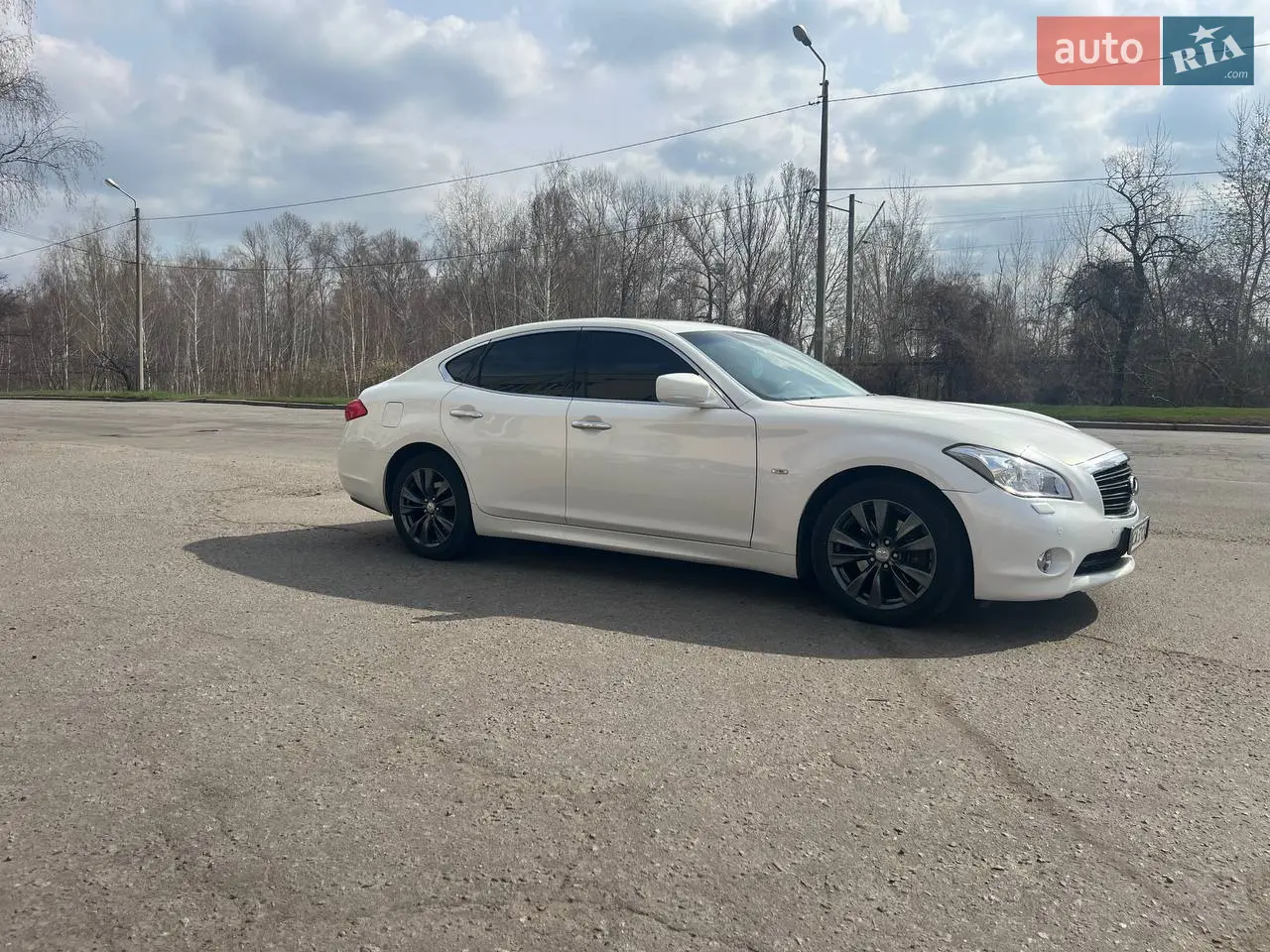2011 Infiniti M - мініатюра 17