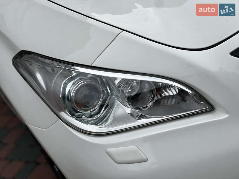 Седан Infiniti M37 2013 в Ивано-Франковске