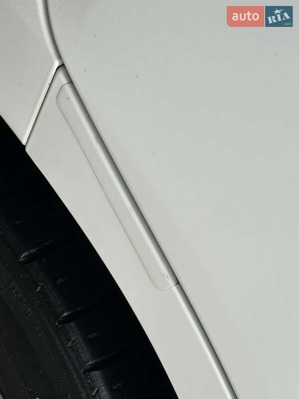 Седан Infiniti M37 2013 в Ивано-Франковске
