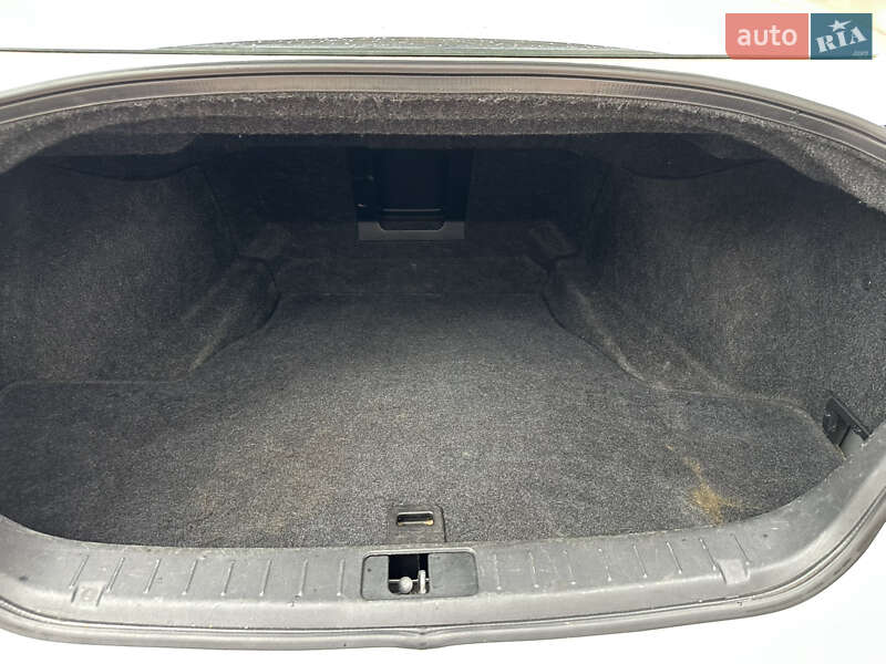 Седан Infiniti M37 2013 в Ивано-Франковске