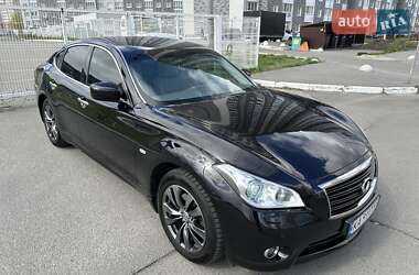 Седан Infiniti M37 2011 в 
