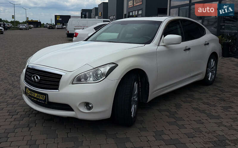 Седан Infiniti M37 2010 в Мукачевому