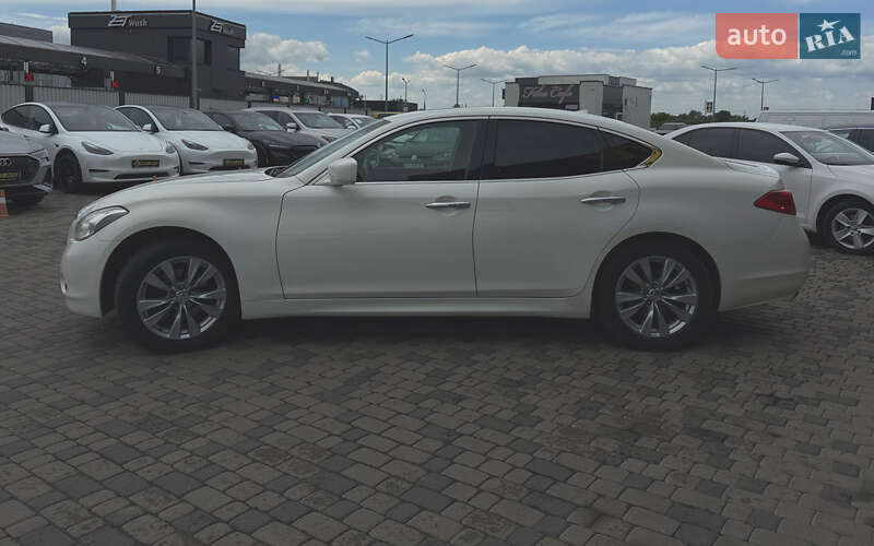 Седан Infiniti M37 2010 в Мукачевому