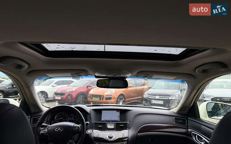 Седан Infiniti M37 2010 в Мукачевому