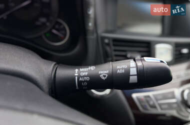 Седан Infiniti M37 2010 в 