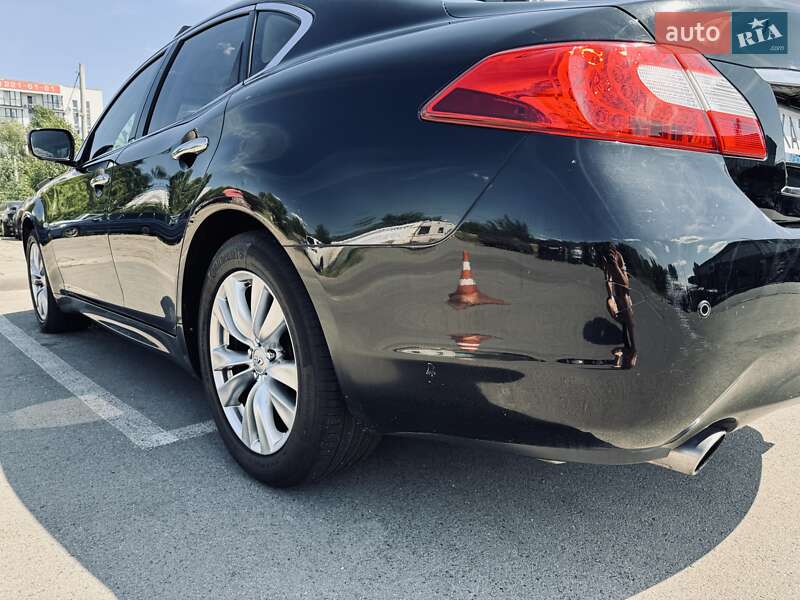 Седан Infiniti M37 2011 в Києві