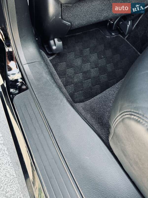 Седан Infiniti M37 2011 в Києві