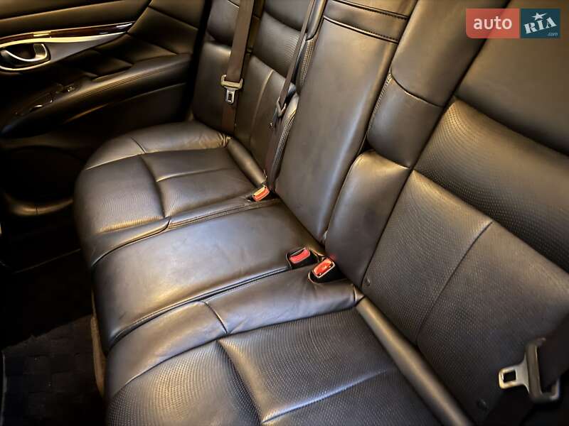 Седан Infiniti M37 2011 в Києві
