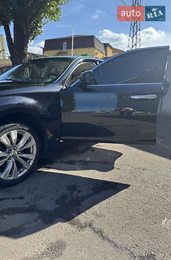Седан Infiniti M37 2010 в Киеве