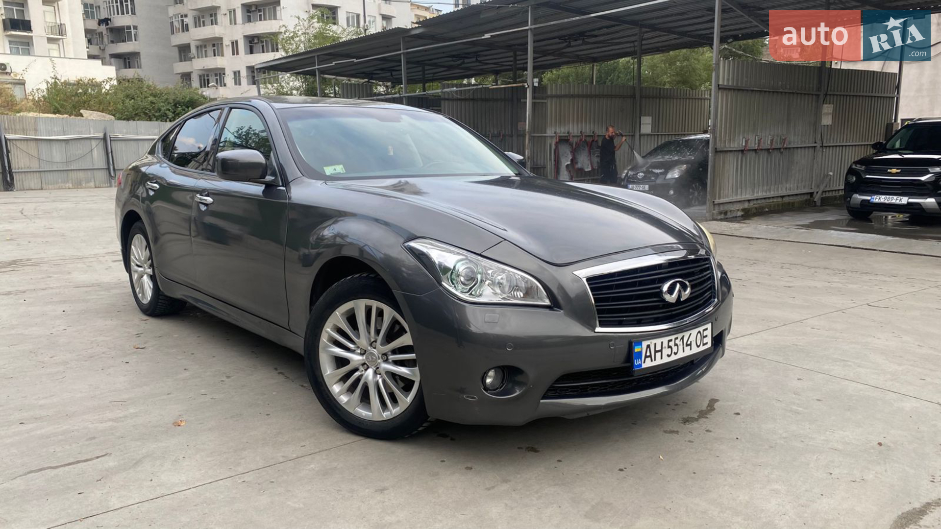 2011 Infiniti M - мініатюра 2