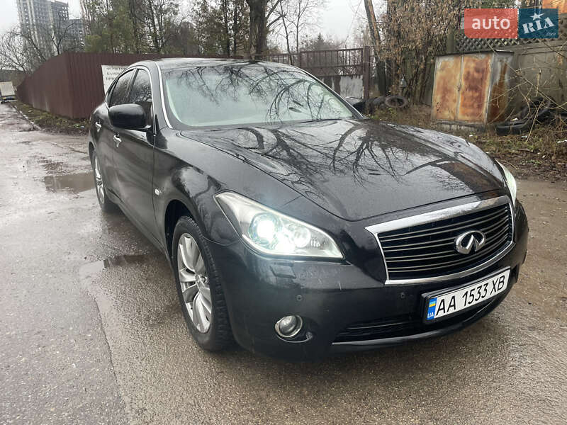 Седан Infiniti M37 2013 в Киеве