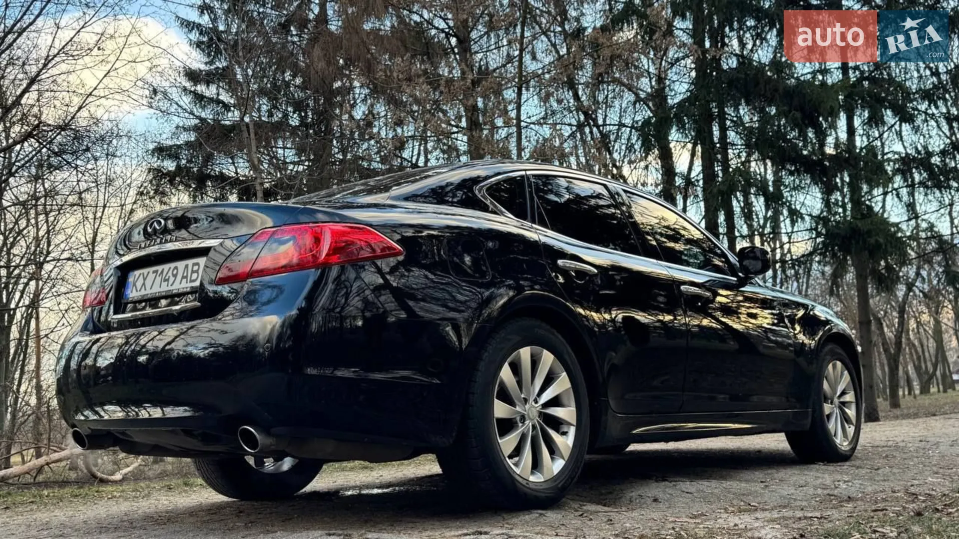 2011 Infiniti M - мініатюра 22