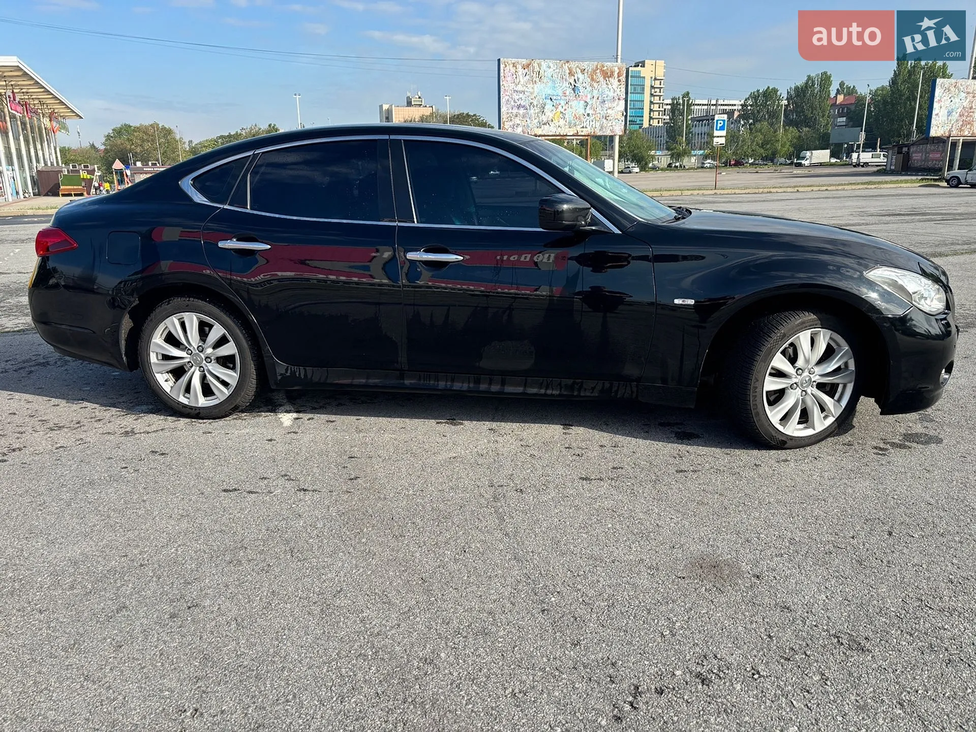 2010 Infiniti M - мініатюра 4