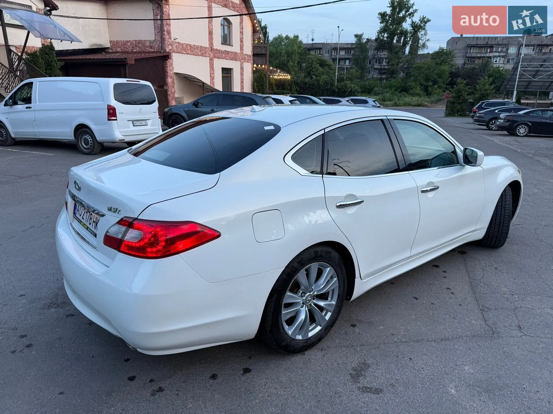 2010 Infiniti M - мініатюра 5