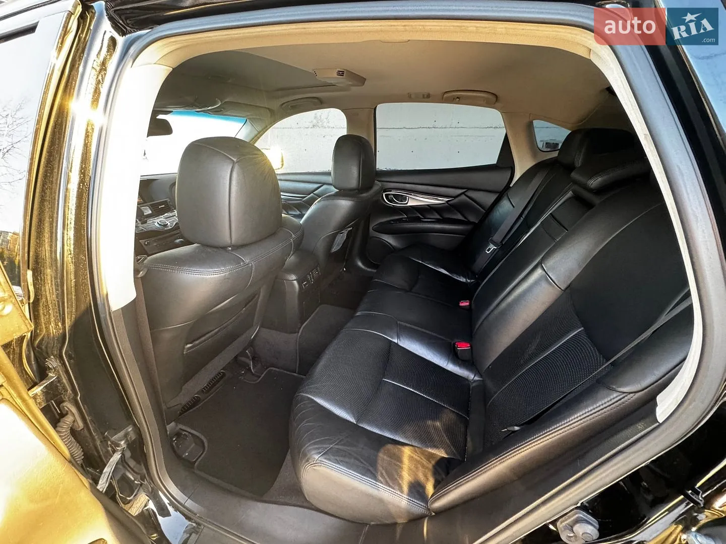2012 Infiniti M - мініатюра 10