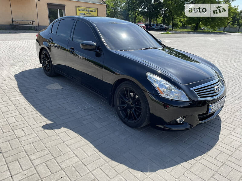 Infiniti Q 40