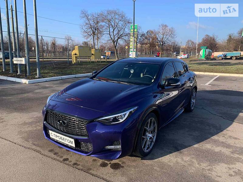 Хэтчбек Infiniti Q30 2017 в 