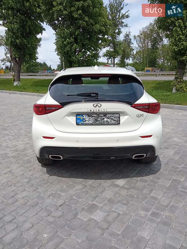 Хетчбек Infiniti Q30 2016 в Вінниці фото 8 Хетчбек Infiniti Q30 2016 в Вінниці