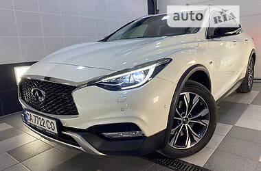 Хэтчбек Infiniti Q30 2017 в 
