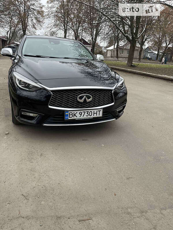 Хетчбек Infiniti Q30 2016 в Рівному