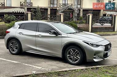 Хэтчбек Infiniti Q30 2016 в 