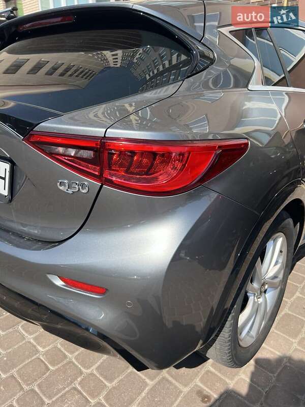 Хетчбек Infiniti Q30 2016 в Луцьку
