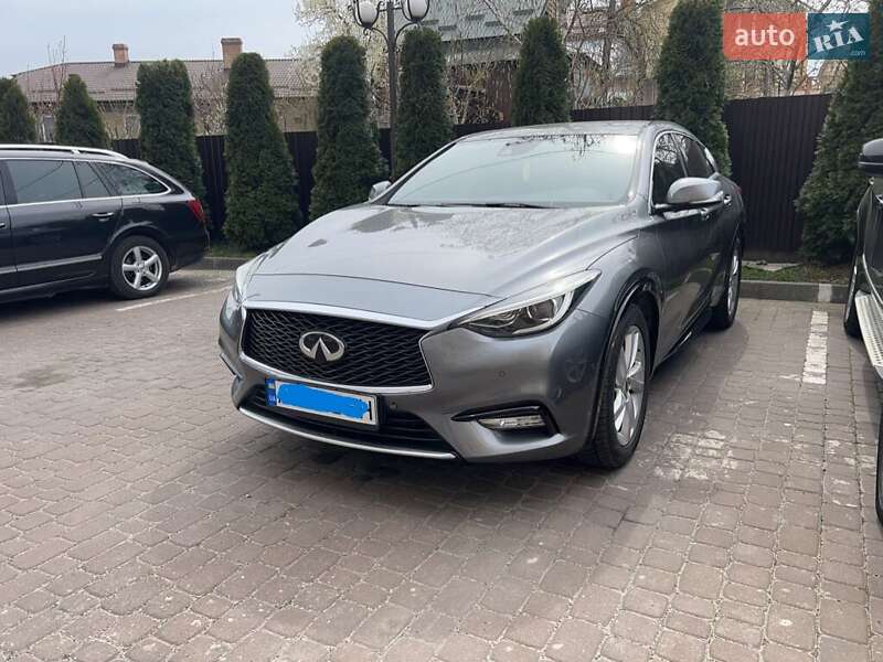 Хетчбек Infiniti Q30 2016 в Луцьку