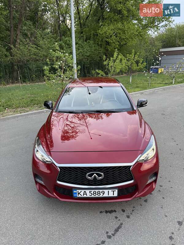 Хетчбек Infiniti Q30 2019 в Києві