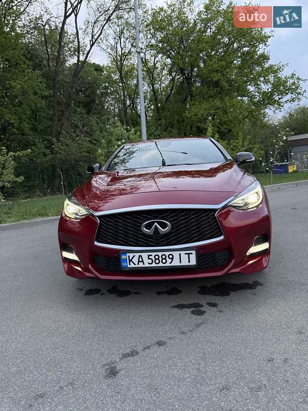 Хетчбек Infiniti Q30 2019 в Києві