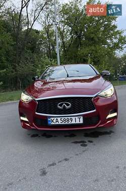 Хетчбек Infiniti Q30 2019 в 