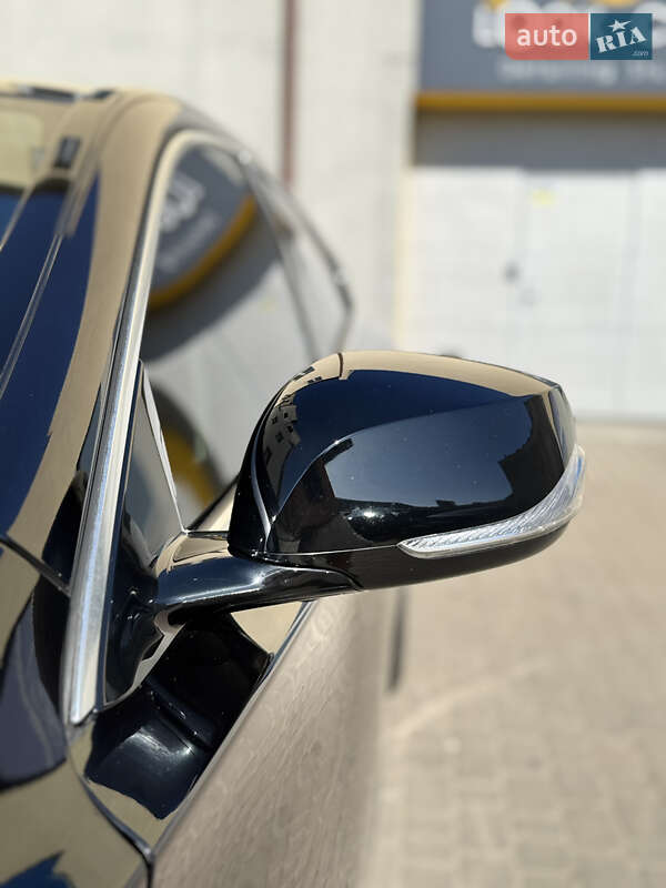 Хетчбек Infiniti Q30 2016 в Івано-Франківську