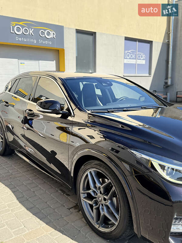 Хетчбек Infiniti Q30 2016 в Івано-Франківську