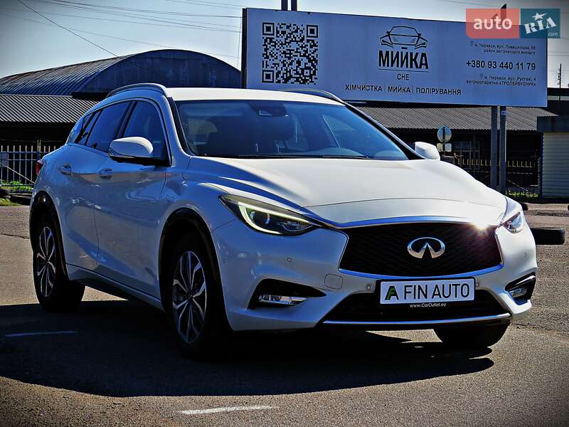 Хэтчбек Infiniti Q30 2017 в Черкассах