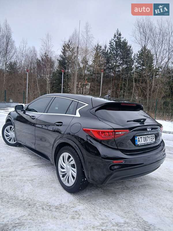 Хетчбек Infiniti Q30 2016 в Калуші